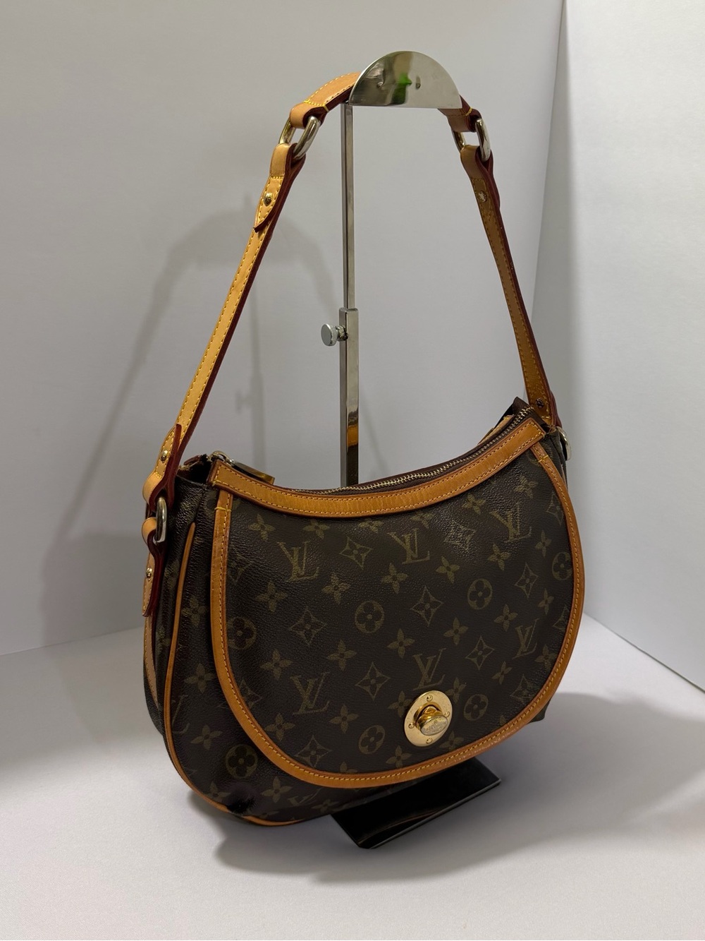 👜✨Louis Vuitton Tulum PM Monogram Canvas Shoulder Bag | Made in France